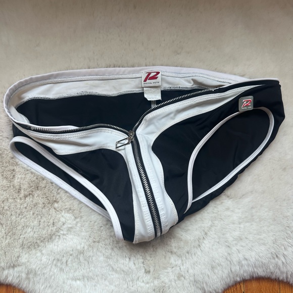 Pistol Pete Unique Zipper Speedo - Picture 8 of 11